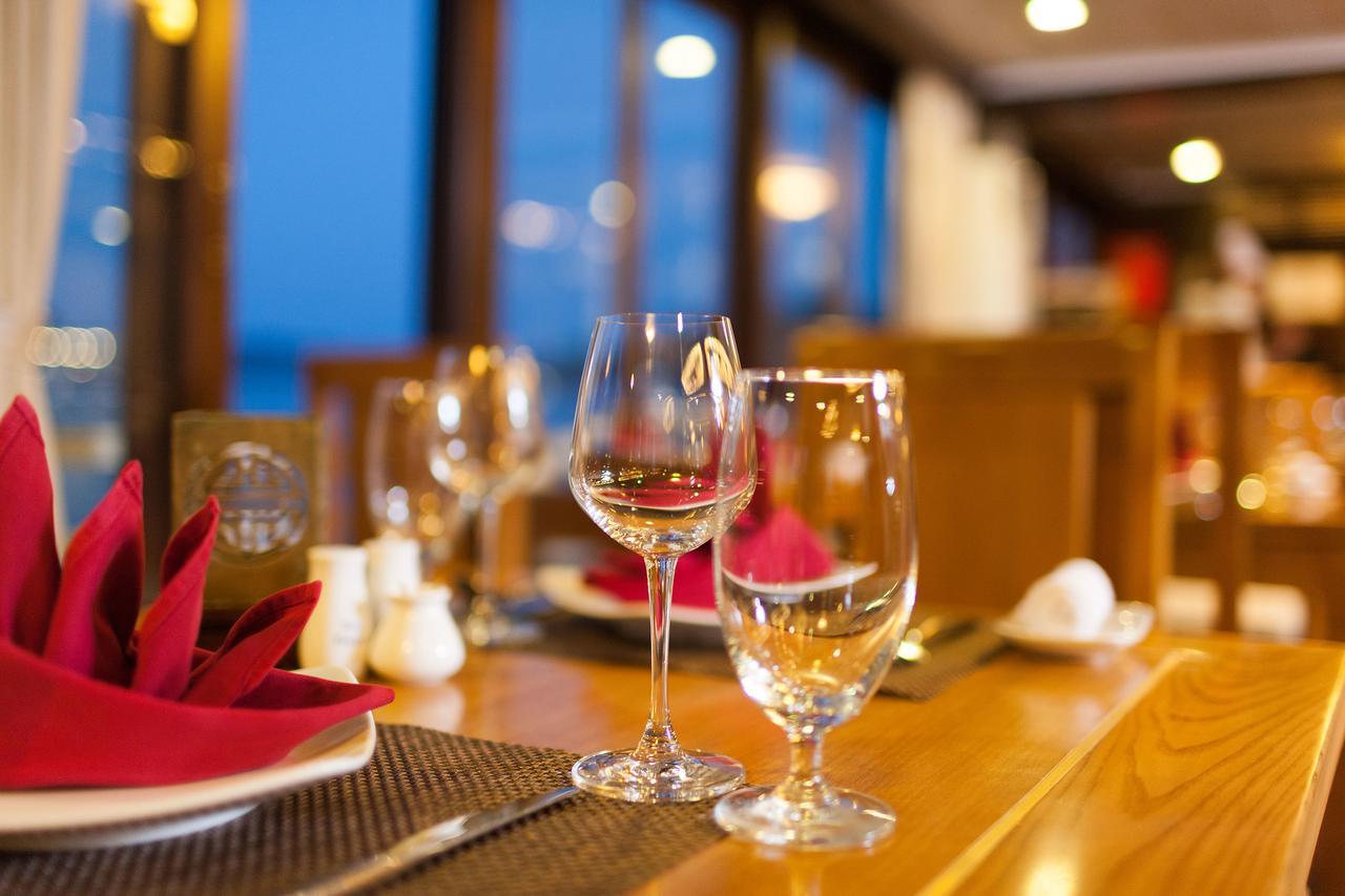 Hotel Halong Glory Legend Cruise Hạ Long Exterior foto