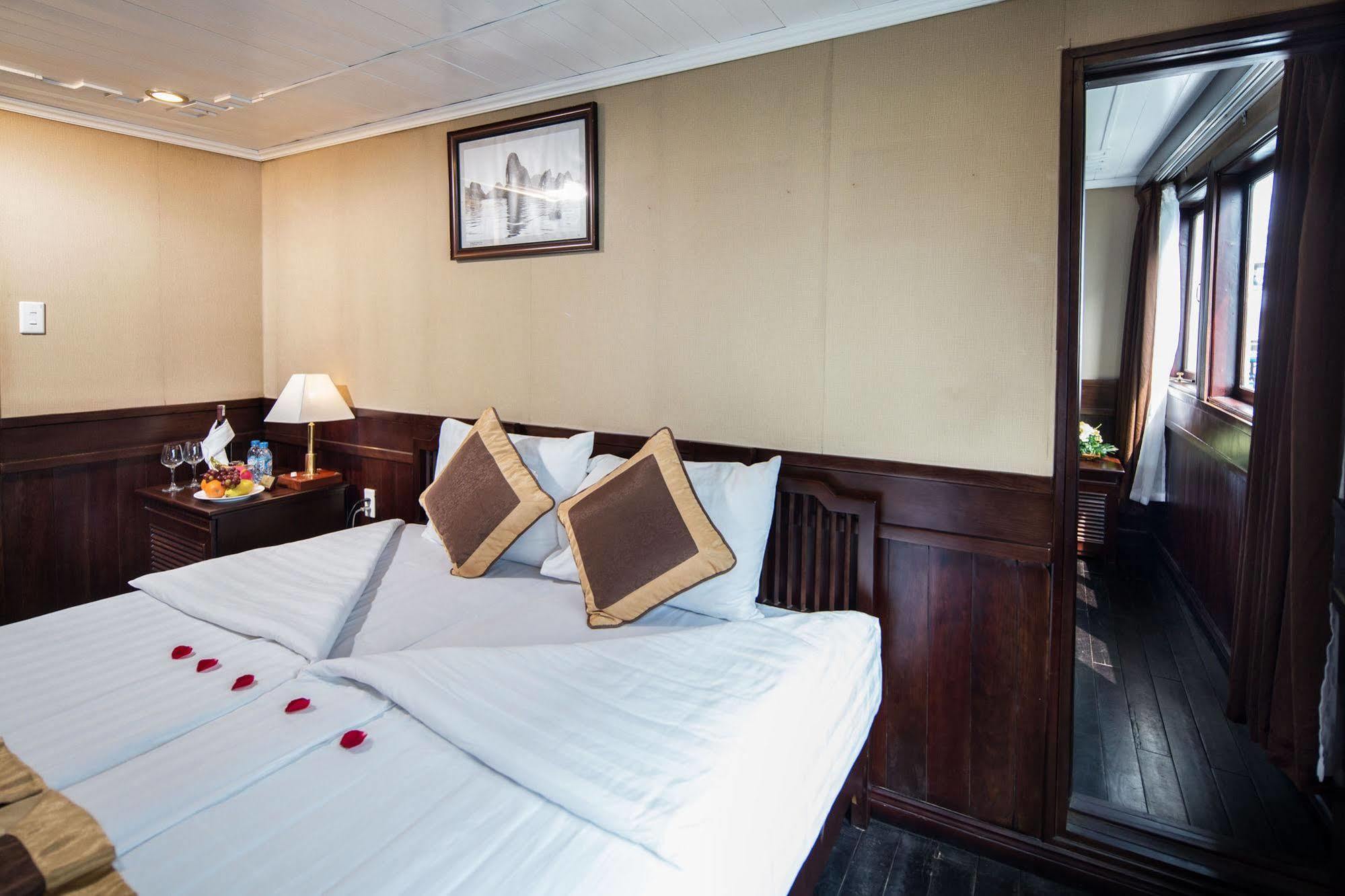 Hotel Halong Glory Legend Cruise Hạ Long Exterior foto